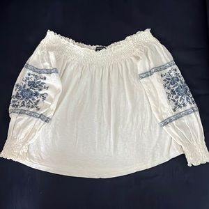 AMERICAN EAGLE Off Shoulder Long Sleeve White Casual Top Blouse Women's Size S